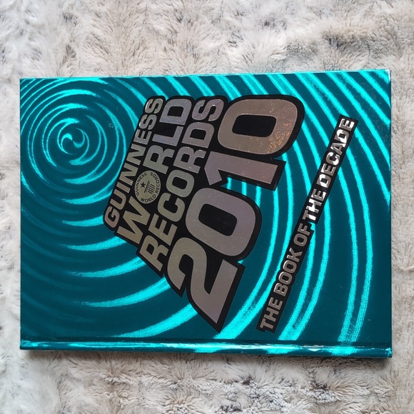 Guinness World Records 2010: The Book of the Decade - Picture 1 of 2